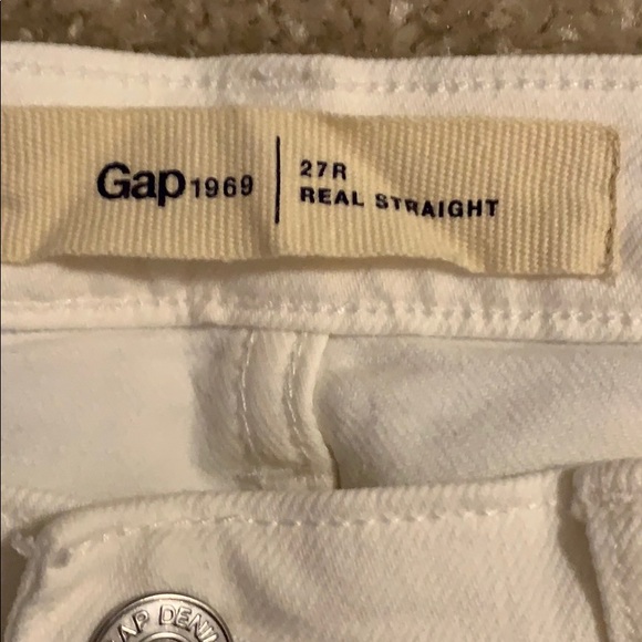 🦋Gap Real Straight Jeans - Picture 2 of 4